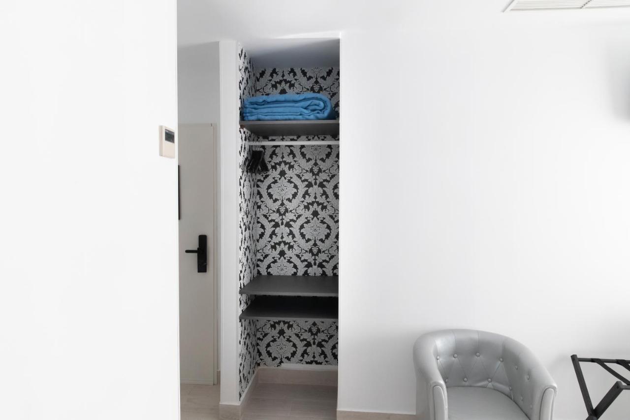 Hostal Boutique I Host You Madrid Exteriör bild