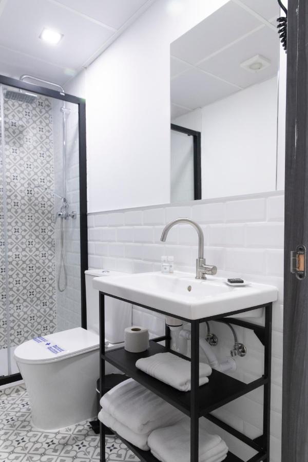 Hostal Boutique I Host You Madrid Exteriör bild